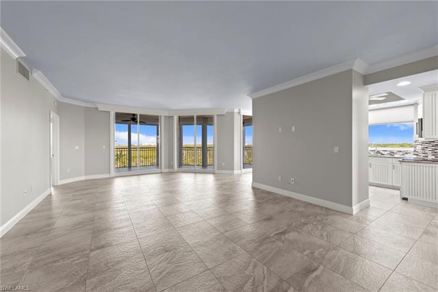 Residence 608, photo 18 of 45