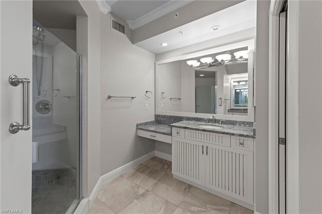 Residence 608, photo 33 of 45
